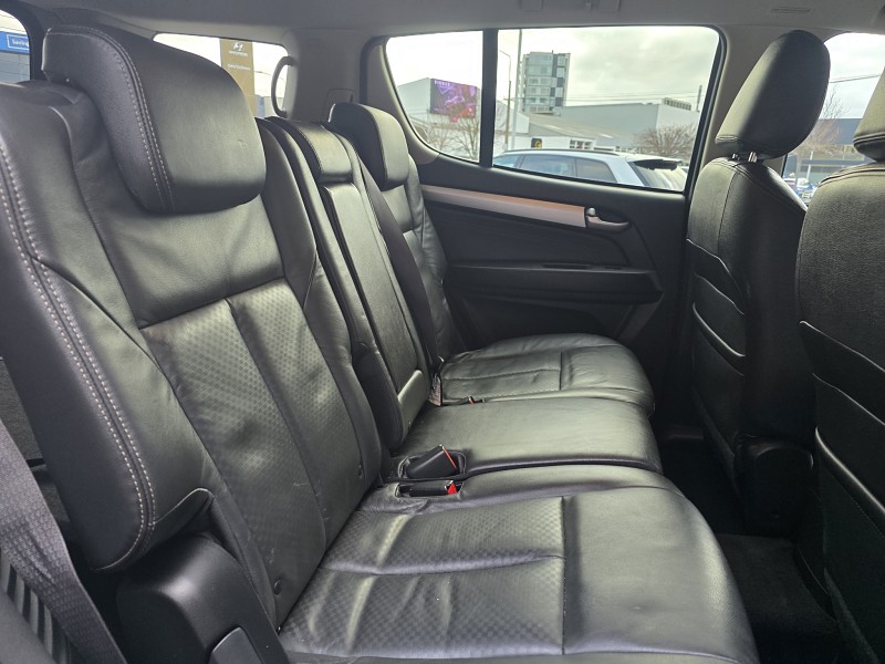 2016 Isuzu MU-X