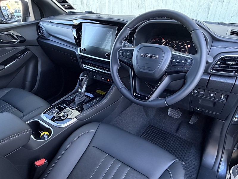 2026 Isuzu MU-X