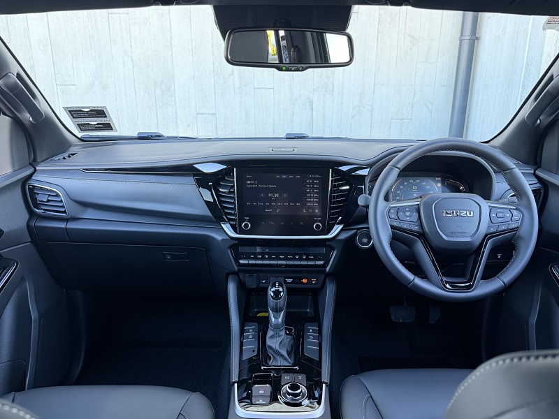 2026 Isuzu MU-X