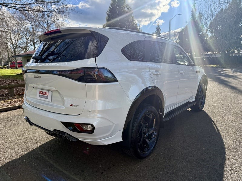 2026 Isuzu MU-X