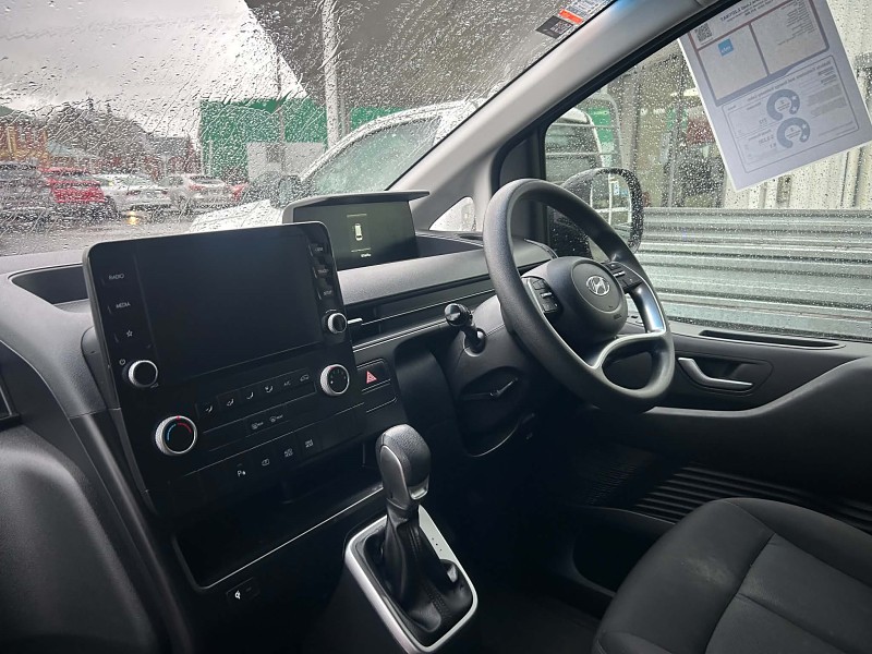 2022 Hyundai Staria