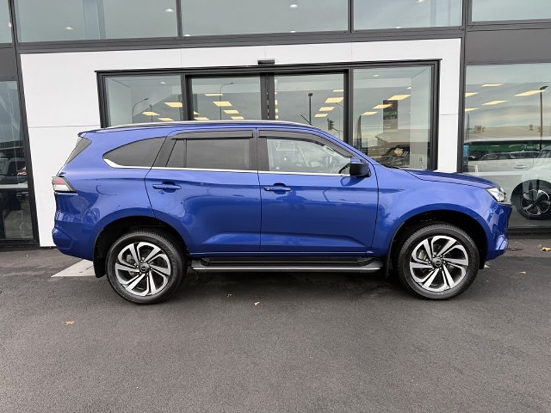 2022 Isuzu MU-X