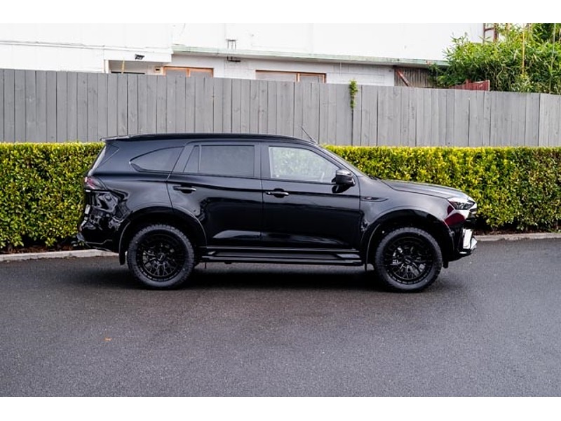 2026 Isuzu MU-X