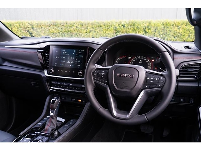 2026 Isuzu MU-X