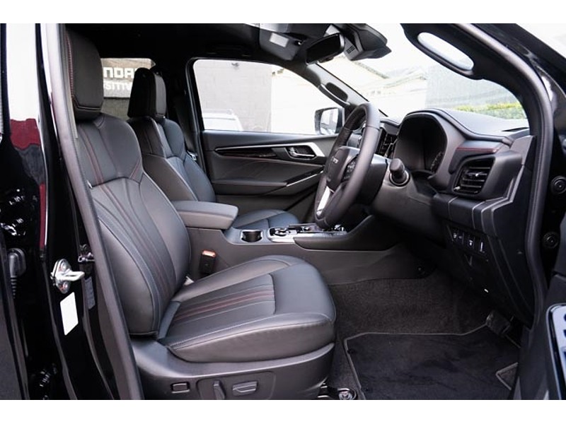 2026 Isuzu MU-X