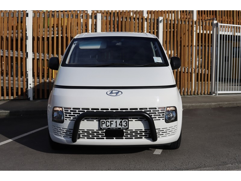 2022 Hyundai Staria