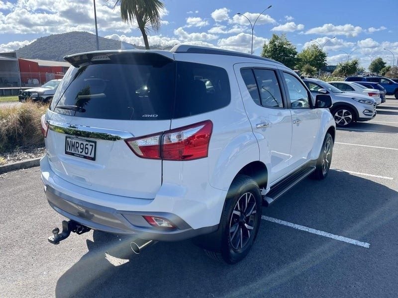 2021 Isuzu MU-X