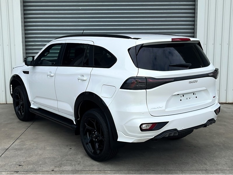 2026 Isuzu MU-X