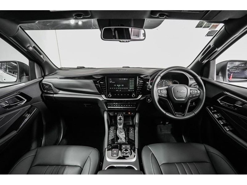 2026 Isuzu MU-X
