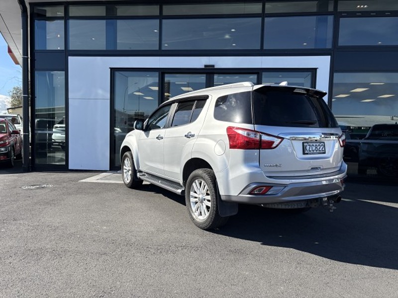 2017 Isuzu MU-X