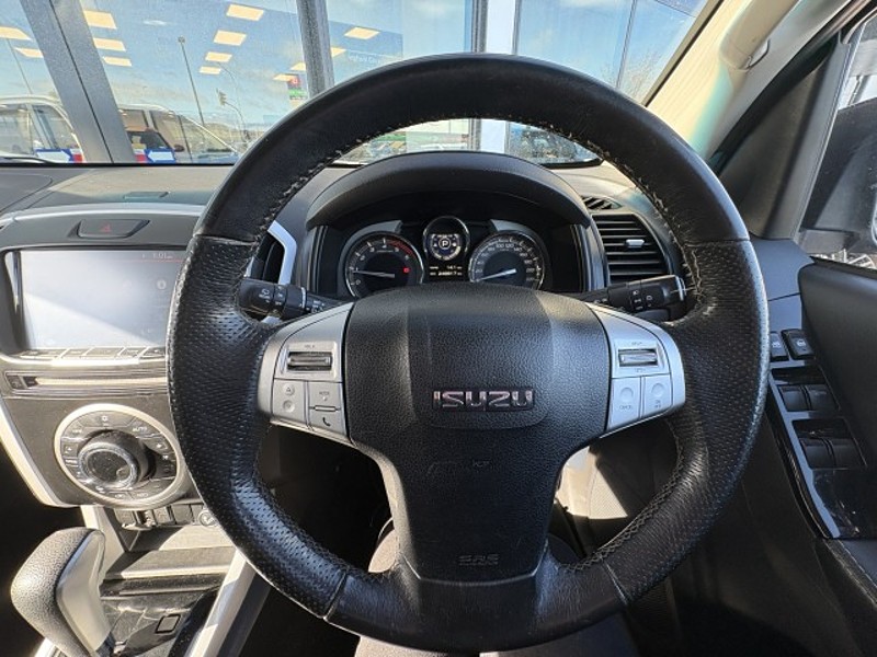 2017 Isuzu MU-X