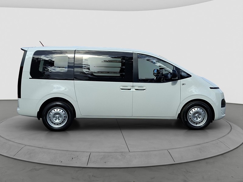 2026 Hyundai Staria