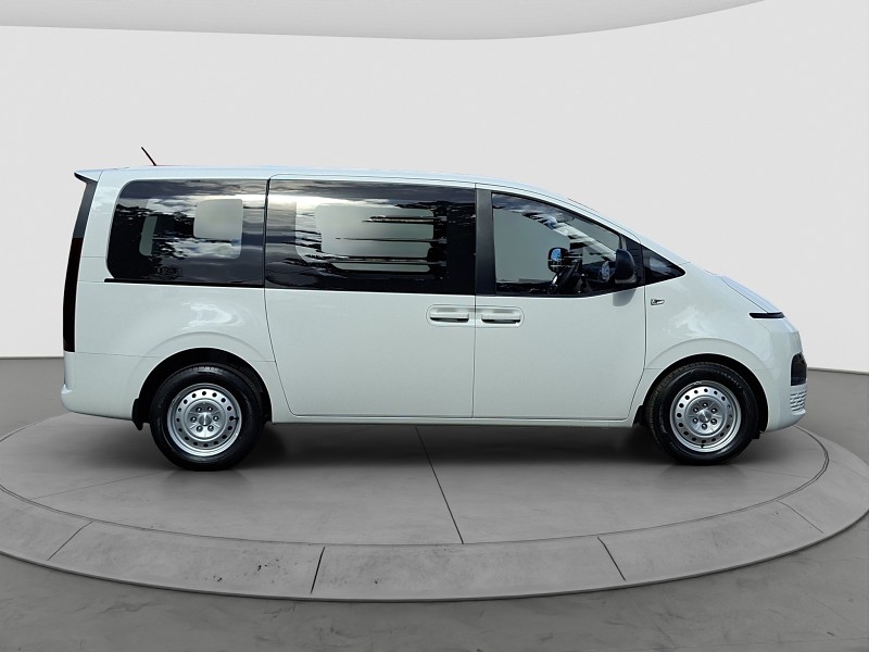 2026 Hyundai Staria
