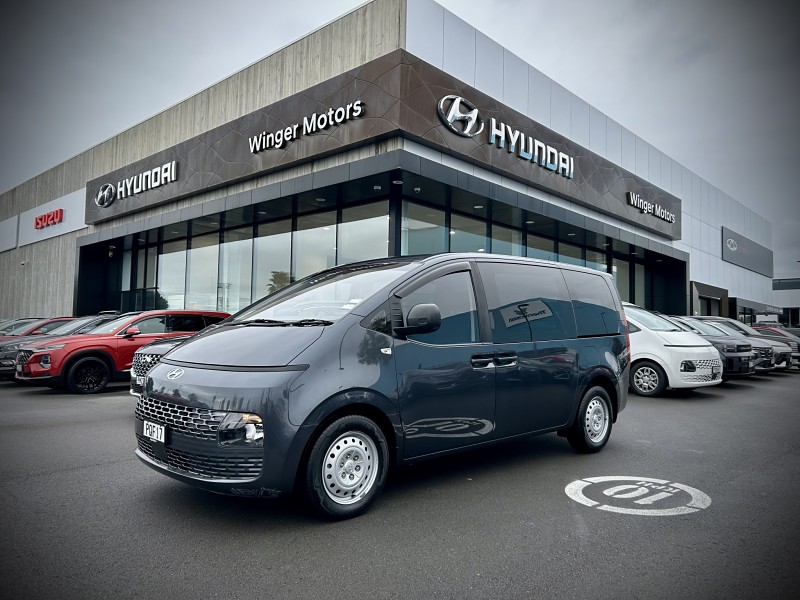 2022 Hyundai Staria Load