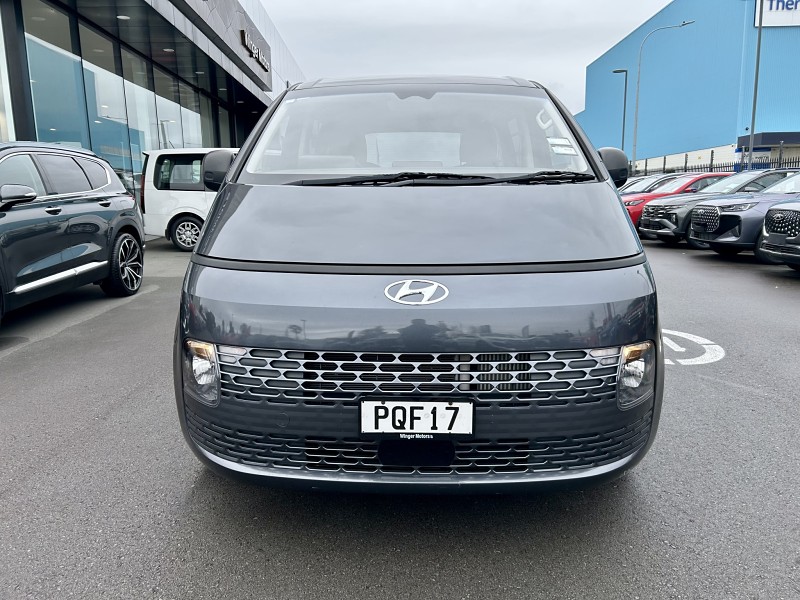 2022 Hyundai Staria Load