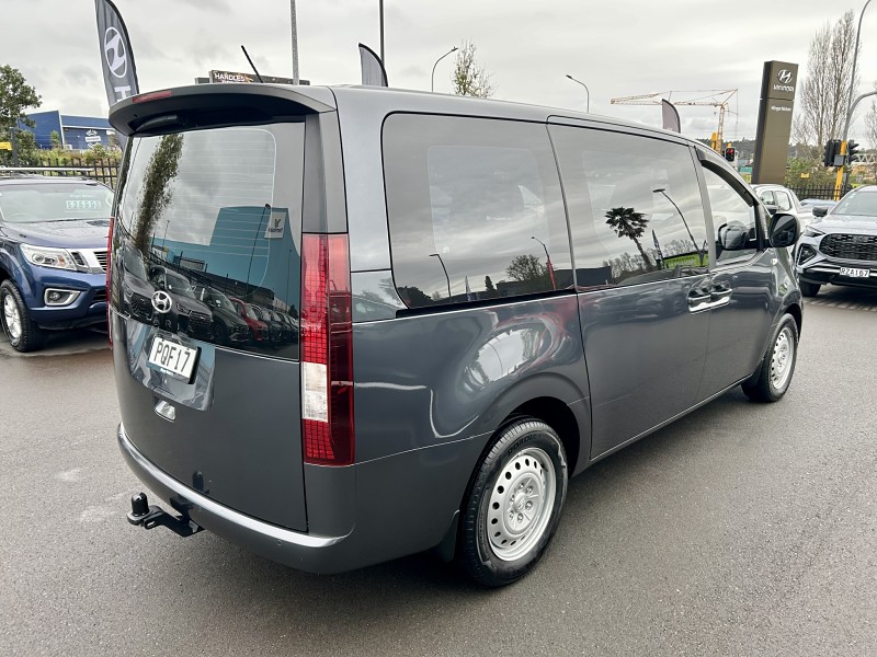 2022 Hyundai Staria Load
