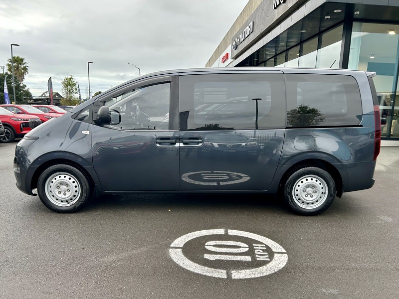 2022 Hyundai Staria Load