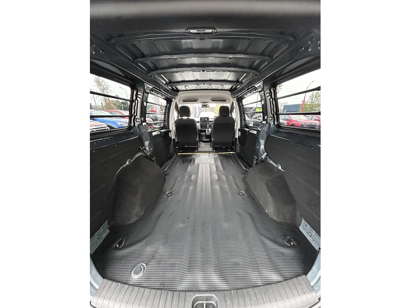 2022 Hyundai Staria Load