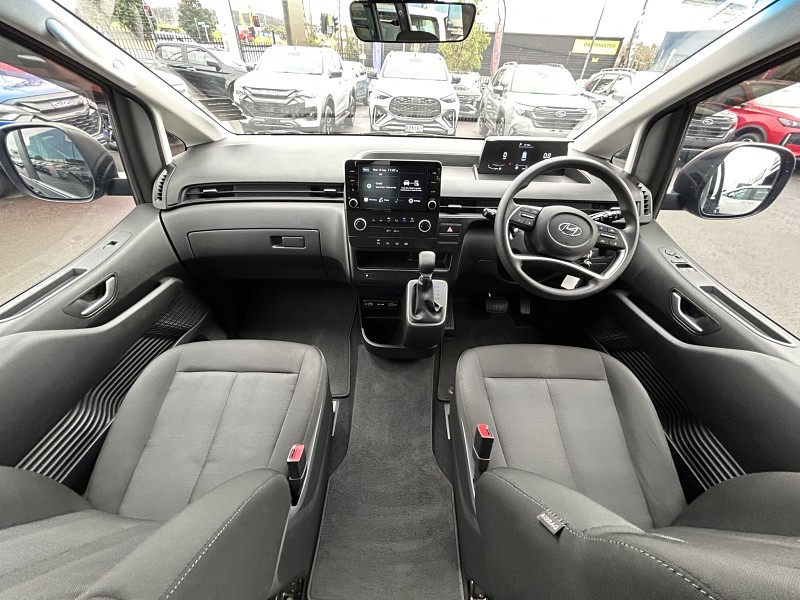 2022 Hyundai Staria Load