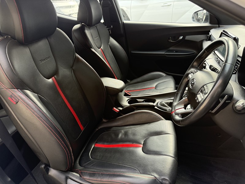 2021 Hyundai Veloster