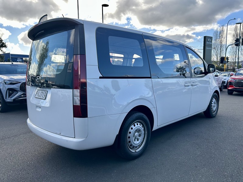 2022 Hyundai Staria