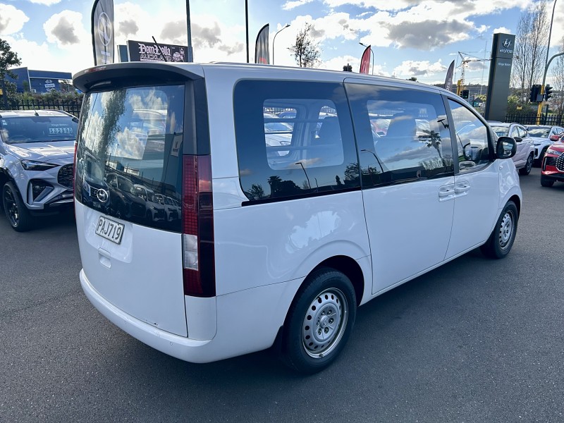 2022 Hyundai Staria