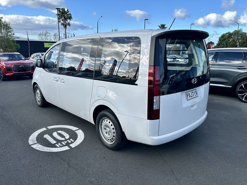 2022 Hyundai Staria