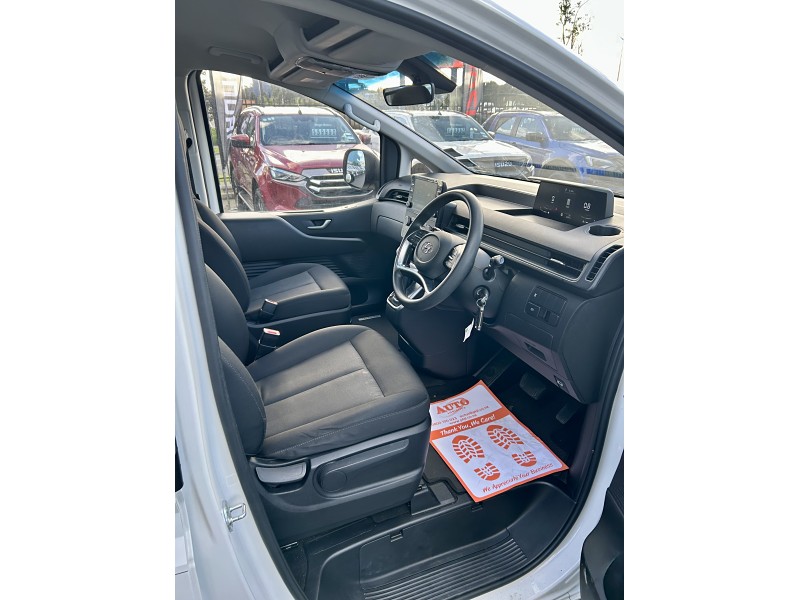 2022 Hyundai Staria