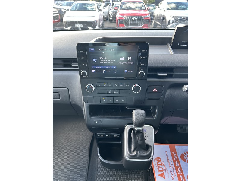 2022 Hyundai Staria
