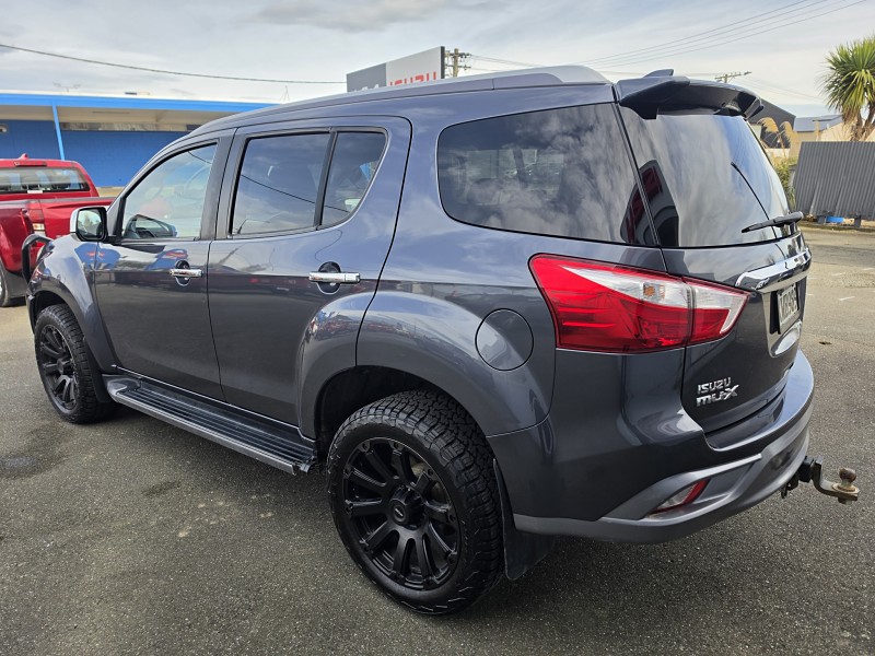 2017 Isuzu MU-X