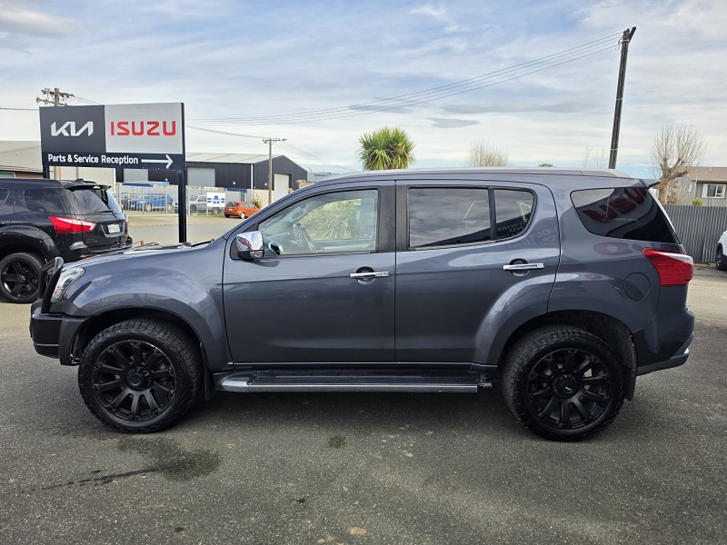 2017 Isuzu MU-X