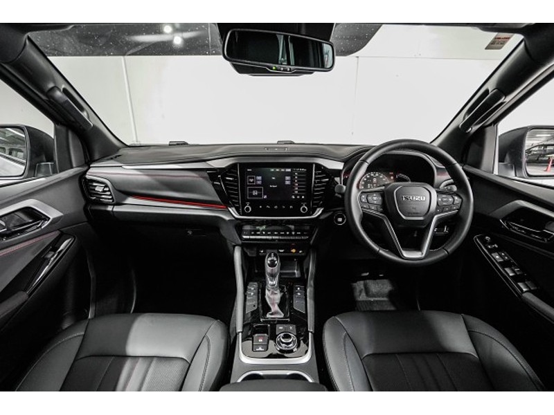 2026 Isuzu MU-X