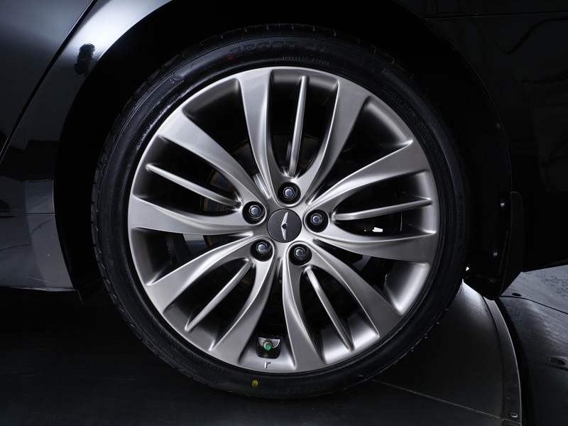 2017 Hyundai Genesis