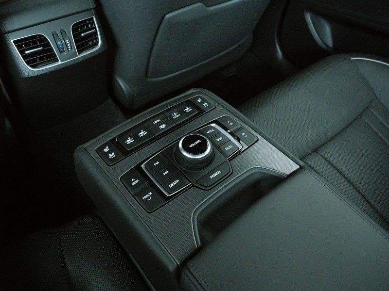 2017 Hyundai Genesis
