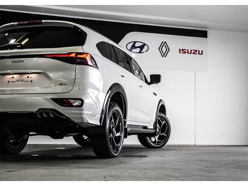 2026 Isuzu MU-X
