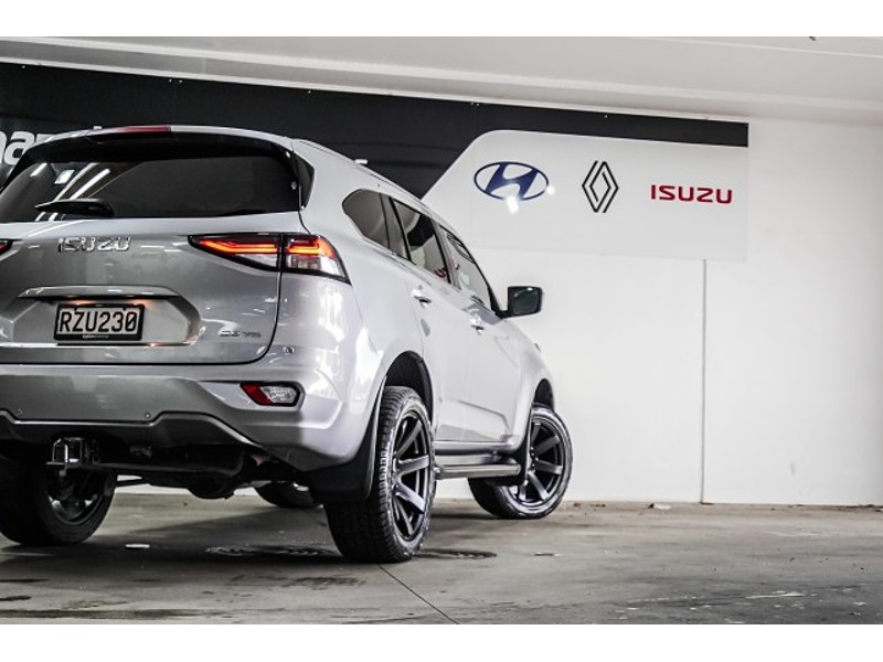 2022 Isuzu MU-X