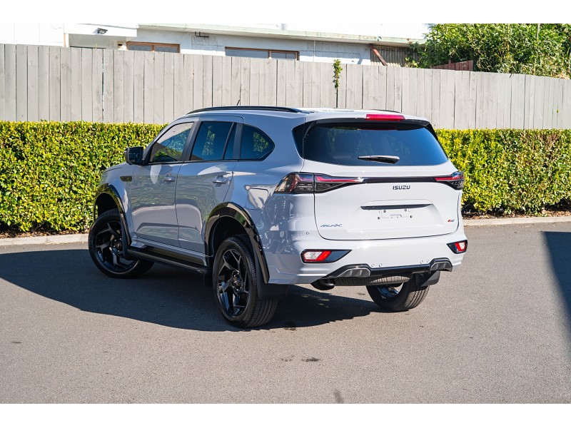 2026 Isuzu MU-X