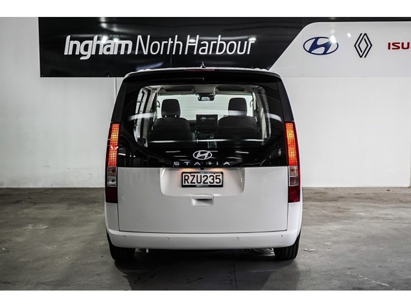 2026 Hyundai Staria Load