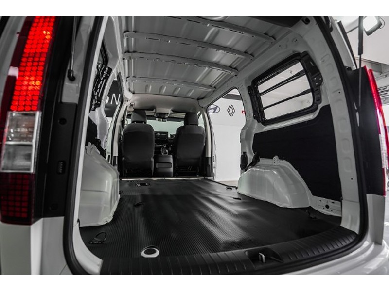 2026 Hyundai Staria Load