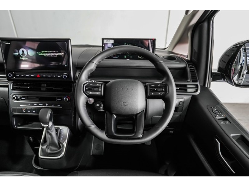 2026 Hyundai Staria Load