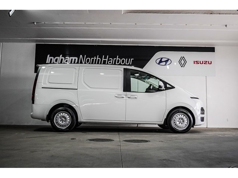 2026 Hyundai Staria Load