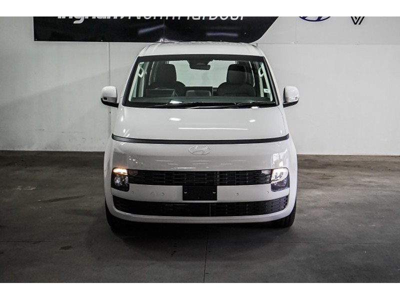 2026 Hyundai Staria Load