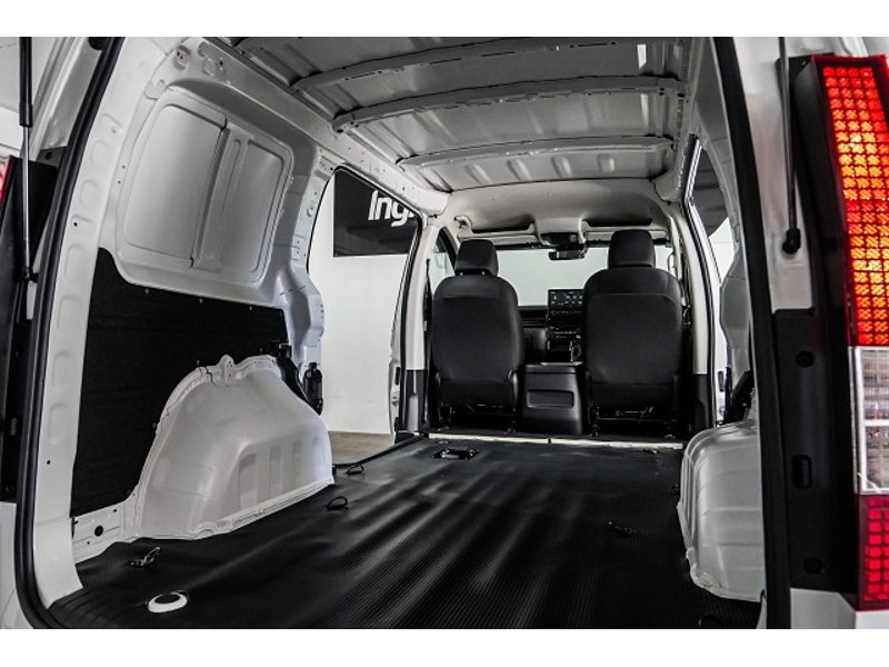 2026 Hyundai Staria Load