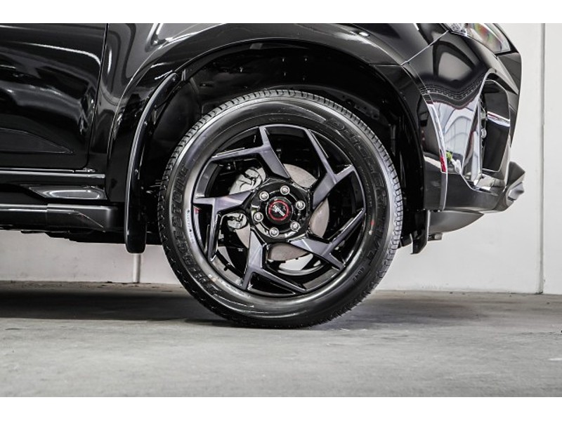 2026 Isuzu MU-X
