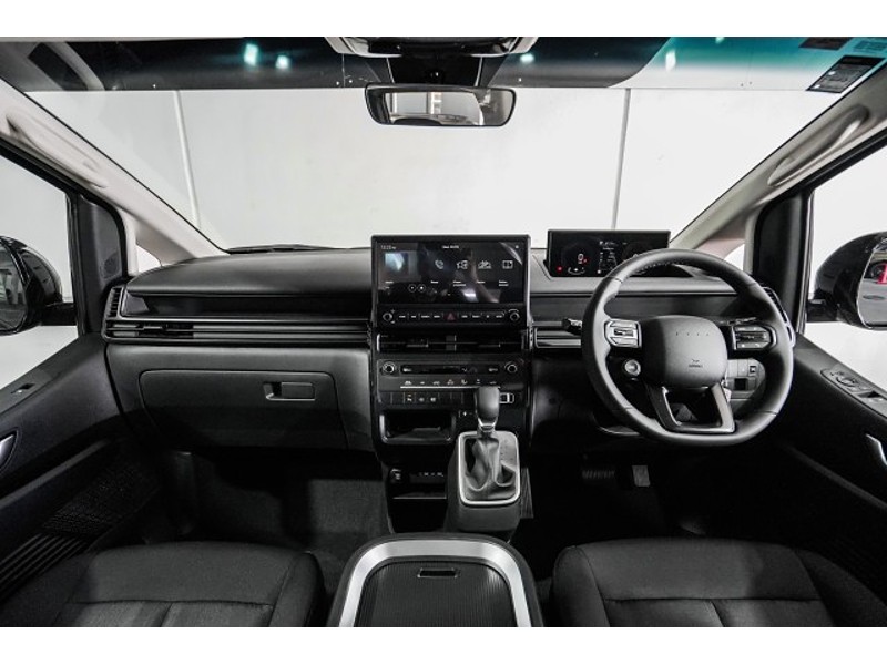 2026 Hyundai Staria