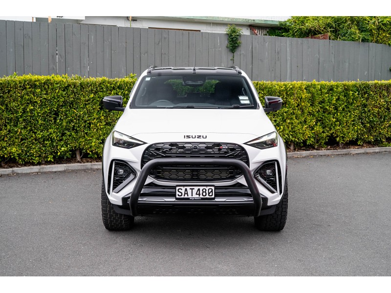 2026 Isuzu MU-X