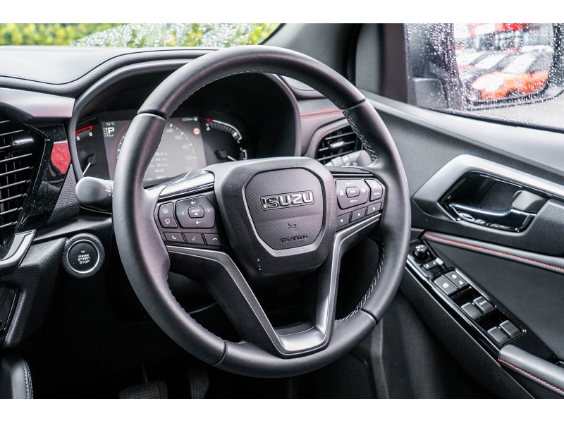 2026 Isuzu MU-X