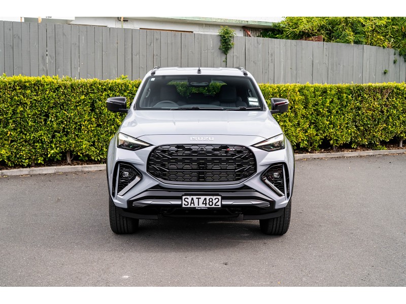 2026 Isuzu MU-X