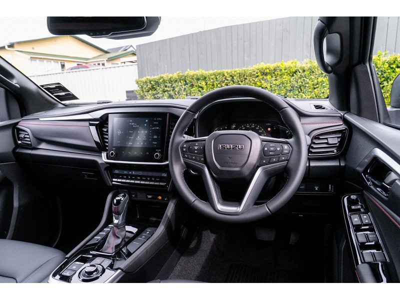 2026 Isuzu MU-X