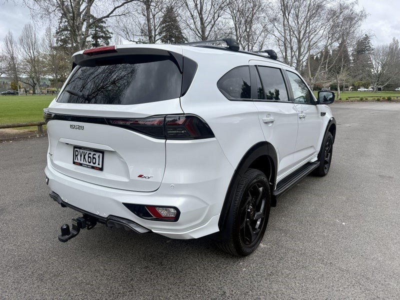 2026 Isuzu MU-X